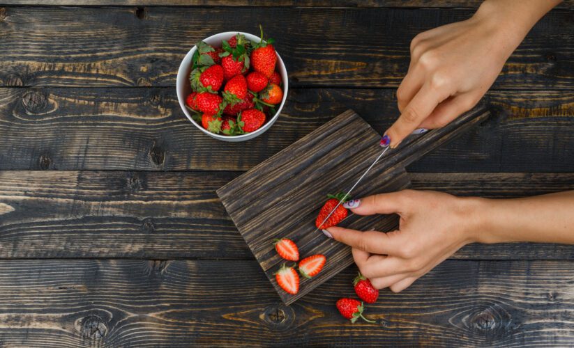 How to make dehydrated strawberries at home