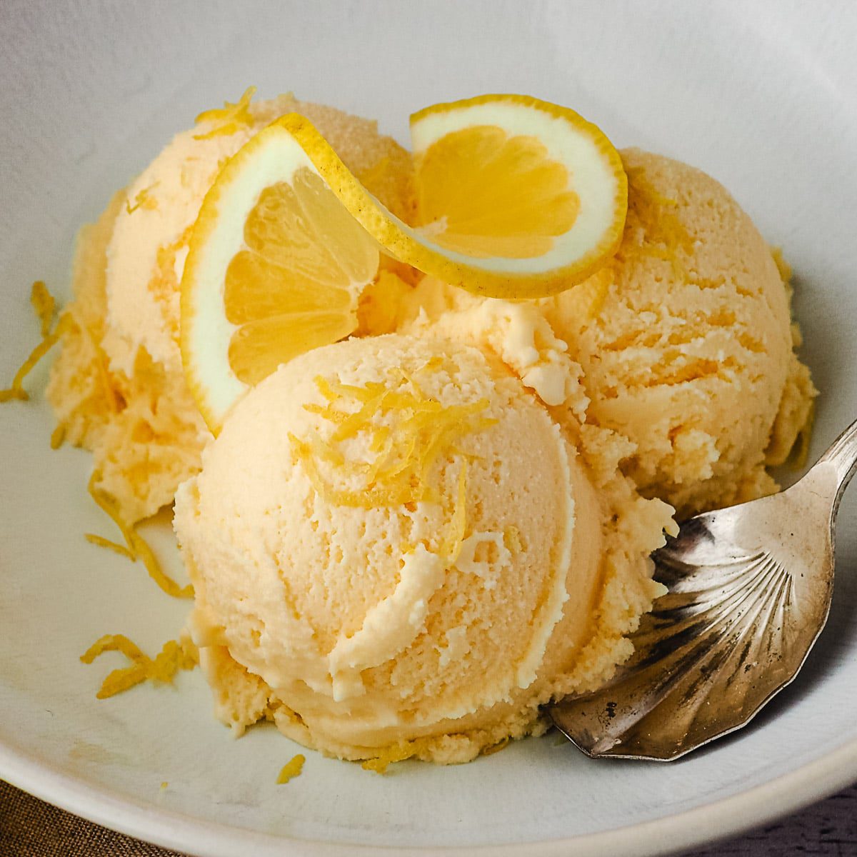 No Fuss And Easy 3 Ingredient Lemon Desserts That You Can Make In No Time