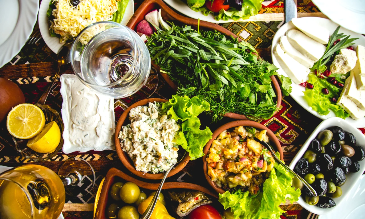 Mediterranean Diet: A Meal Plan and Beginner’s Guide